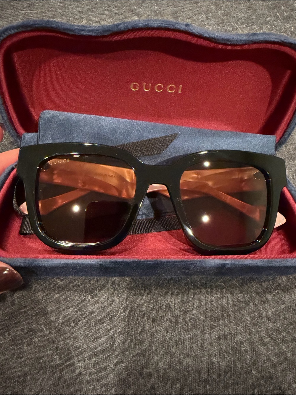 Brand new never worn Gucci sunglasses with pink arms